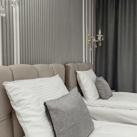 Mon Ami Hotel Ivano-Frankivsk Eksteriør billede