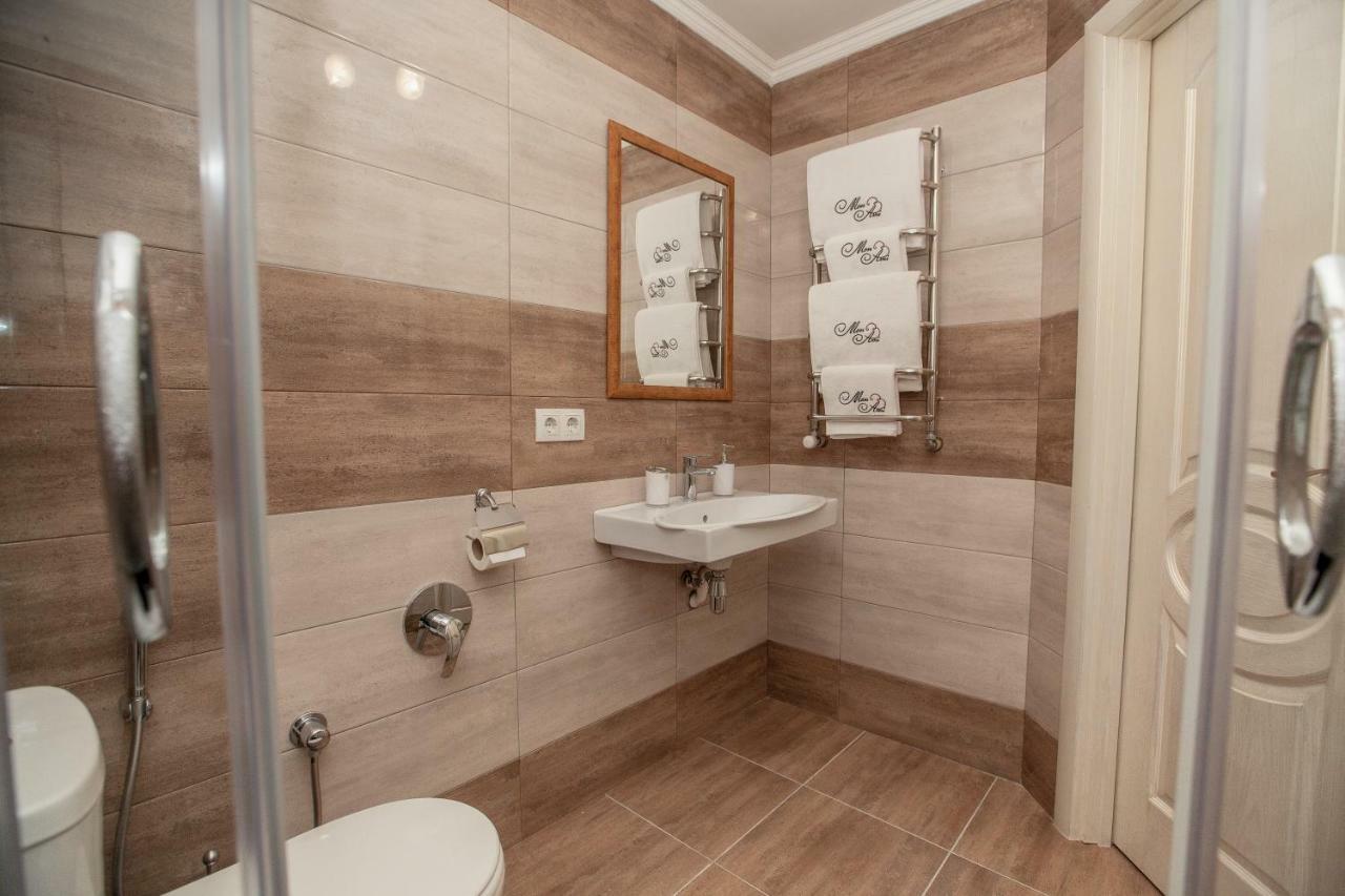 Mon Ami Hotel Ivano-Frankivsk Eksteriør billede