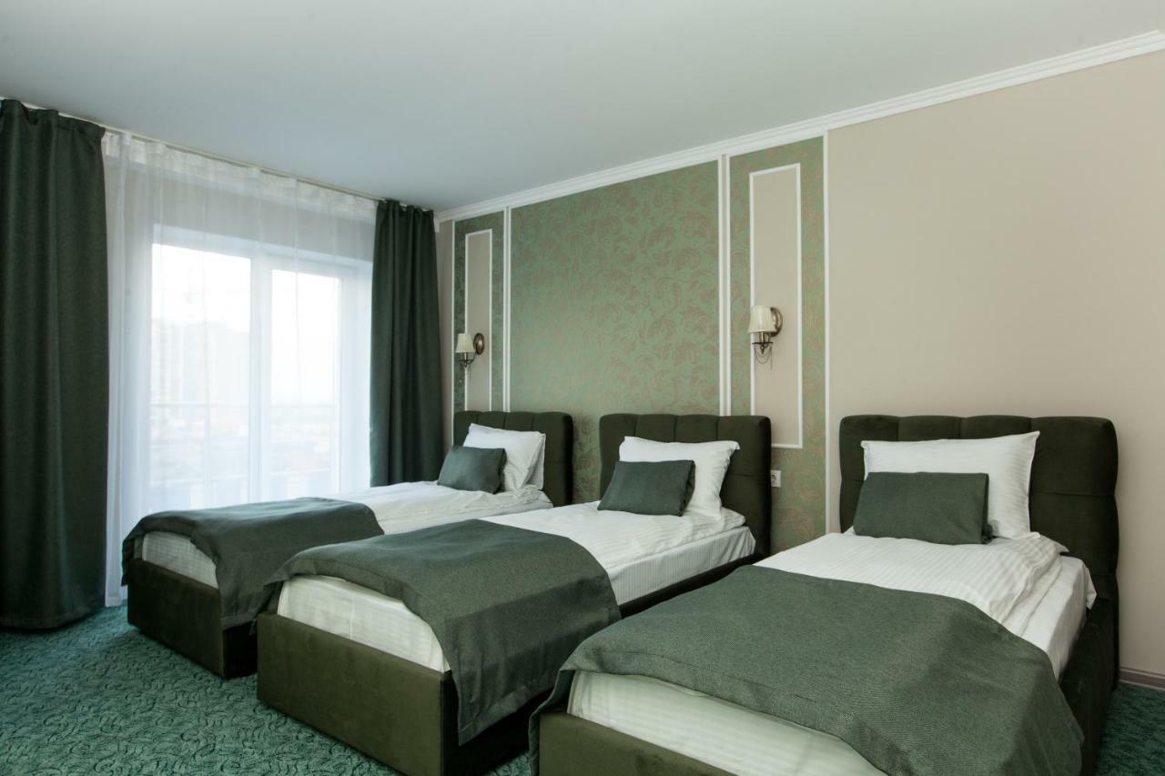 Mon Ami Hotel Ivano-Frankivsk Eksteriør billede