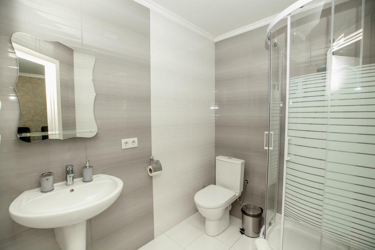 Mon Ami Hotel Ivano-Frankivsk Eksteriør billede