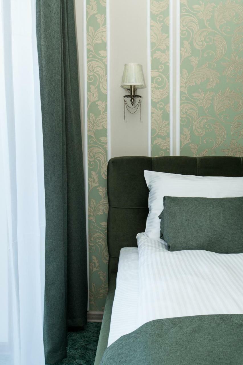 Mon Ami Hotel Ivano-Frankivsk Eksteriør billede