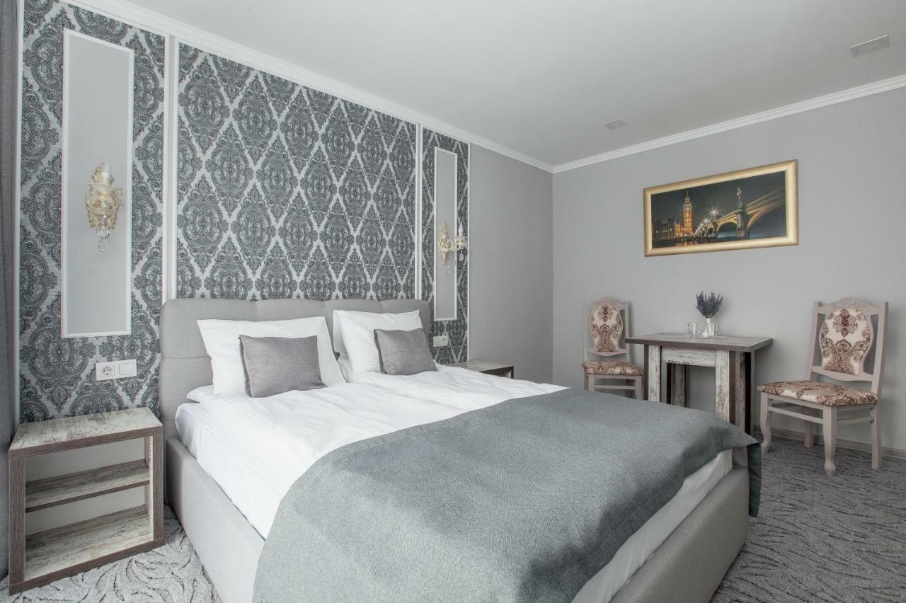 Mon Ami Hotel Ivano-Frankivsk Eksteriør billede