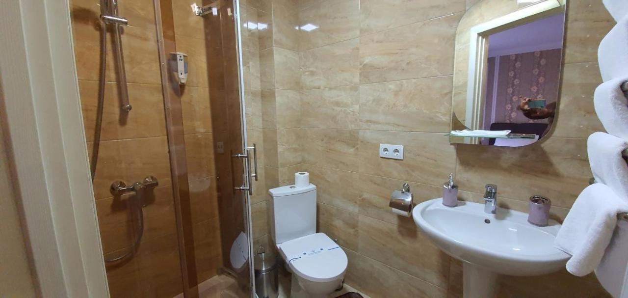 Mon Ami Hotel Ivano-Frankivsk Eksteriør billede